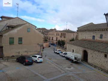 Piso 4 Habitaciones en Segovia Centro