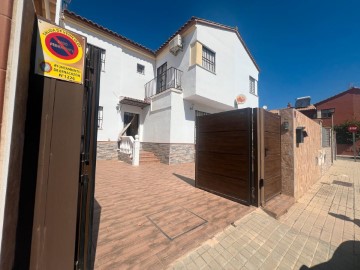 Casa o chalet 4 Habitaciones en Castilleja de Talhara