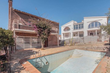 House 4 Bedrooms in Residencial