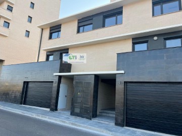 House 4 Bedrooms in Cuarte de Huerva