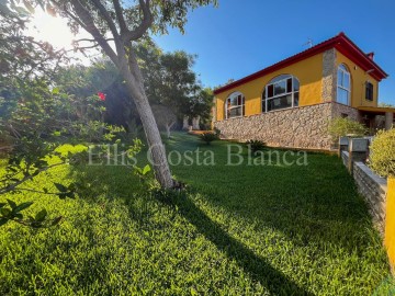 Casa o chalet 5 Habitaciones en San Cristóbal