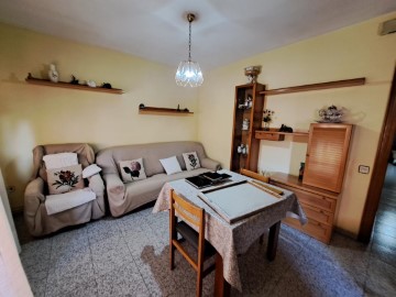 Apartment 3 Bedrooms in Cirera