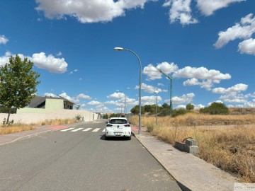 Terrenos en Argés