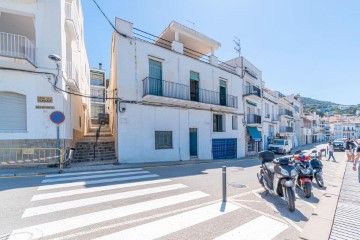 Maison 7 Chambres à Tamariua