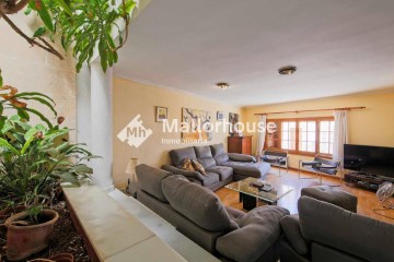 House 4 Bedrooms in Muro