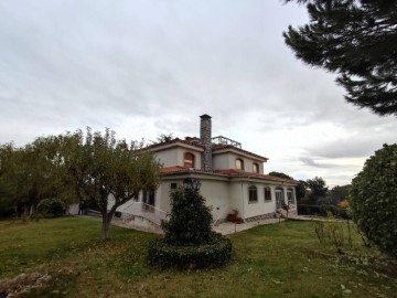 Maison 5 Chambres à Navahonda-Albahonda