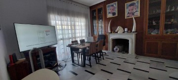 House 5 Bedrooms in Cerros de Montequinto