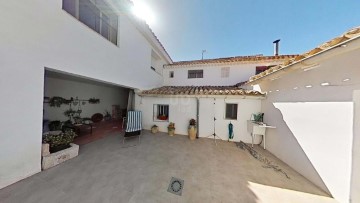 House 5 Bedrooms in La Solana