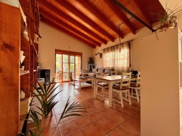 House 3 Bedrooms in Macastre