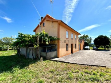 House 6 Bedrooms in Fontes Rosas (San Xoán)