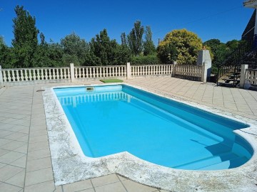 House 5 Bedrooms in Valdehormeña