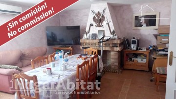 House 5 Bedrooms in Cobisa