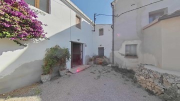 House 7 Bedrooms in La Bleda