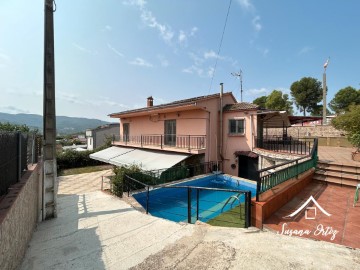 House 5 Bedrooms in Can Prats