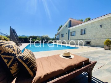 House 8 Bedrooms in Villadepalos