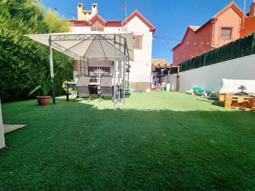 House 4 Bedrooms in Zona Colegio Europa