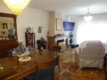 Penthouse 5 Bedrooms in Els Molins