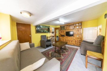 House 2 Bedrooms in Larraga