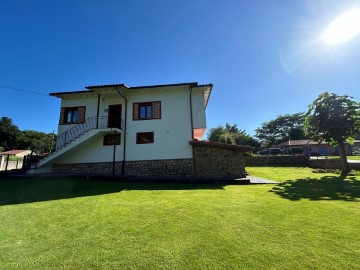 Casa o chalet 3 Habitaciones en Lloreda