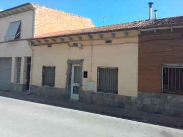 Maison 3 Chambres à Sant Fost de Campsentelles