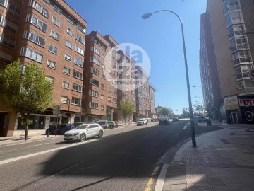 Piso 2 Habitaciones en Zona sur - Bº Cortes