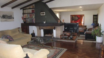 House 5 Bedrooms in El Helmantico