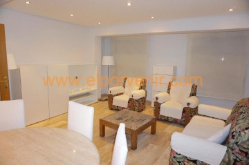 Apartment 3 Bedrooms in Aldaia