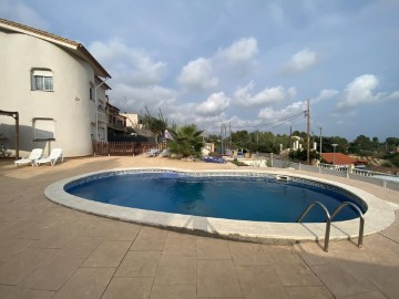 House 5 Bedrooms in Santa Tecla