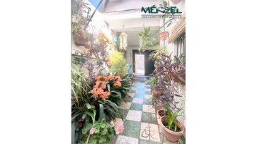 House 3 Bedrooms in Almensilla