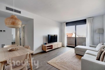 Apartment 3 Bedrooms in Les Cabories