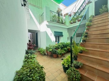 House 6 Bedrooms in Carmona