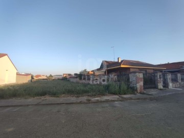 Terrenos en Estebanez de la Calzada