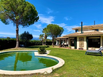 Maison 4 Chambres à Torremirona