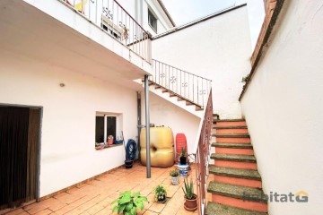 House 3 Bedrooms in La Cendrosa