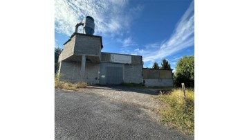 Industrial building / warehouse in Bendaña (Santa María)