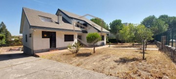 Casa o chalet 5 Habitaciones en Monte Rozas