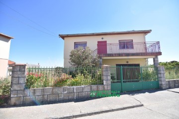 House 4 Bedrooms in Sancti-Spíritus