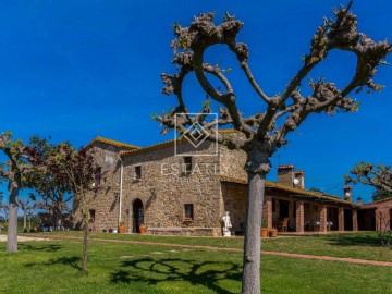 Country homes 7 Bedrooms in Veinat de Pocafarina