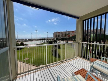 Apartment 4 Bedrooms in El Perellonet