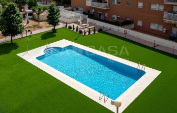 Apartment 4 Bedrooms in Sant Feliu