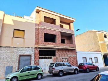 House 4 Bedrooms in Novelda