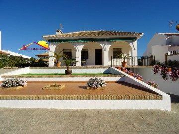 House 3 Bedrooms in Matalascañas