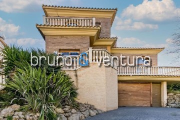 House 4 Bedrooms in Mas Trader-Corral D'En Tort-Corral D'En Cona