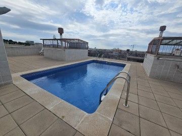 Piso 4 Habitaciones en Cornellà de Llobregat Centre