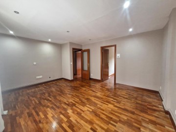 Apartamento 2 Quartos em Laukariz