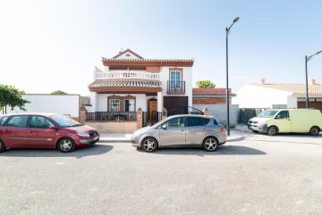 House 3 Bedrooms in Fuente Vaqueros