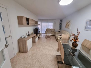 Apartment 4 Bedrooms in Mas Masó - Hospital