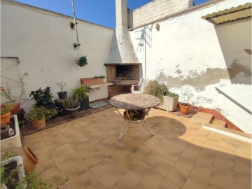 House 4 Bedrooms in Sant Sadurní d'Anoia