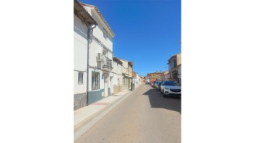 House 3 Bedrooms in El Burgo de Ebro