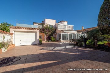 Casa o chalet 4 Habitaciones en Carmençó